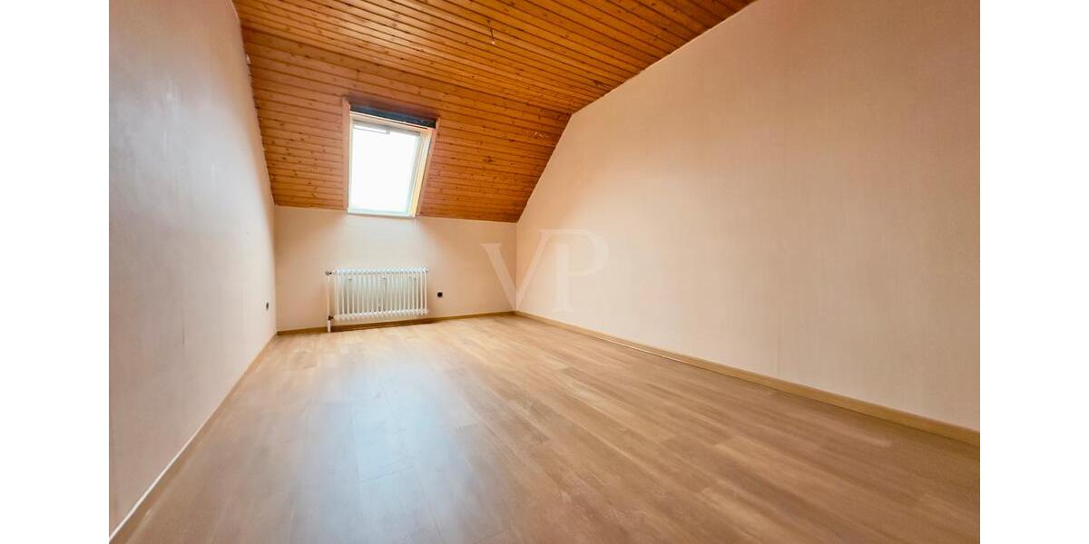 Dachgeschoßwohnung Lingen (Ems) Damaschke - 4 Zimmer, 95 m&sup2;, 850&euro; | Angebot:26492491