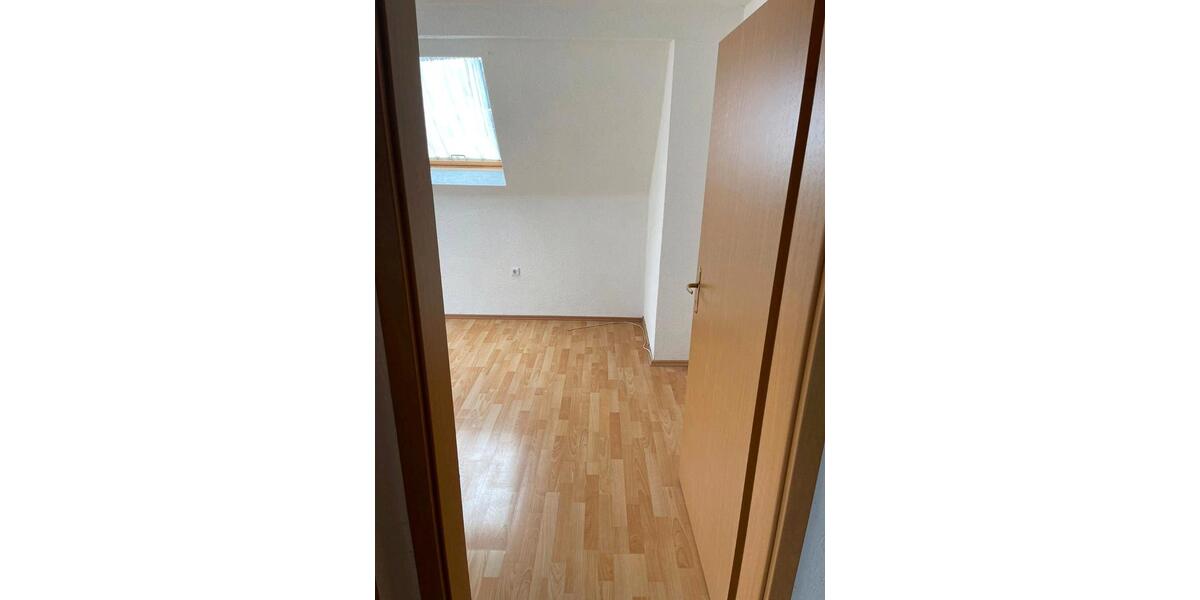 Dachgeschoßwohnung Lüdenscheid Staberg - 1 Zimmer, 39 m&sup2;, 370&euro; | Angebot:24731082
