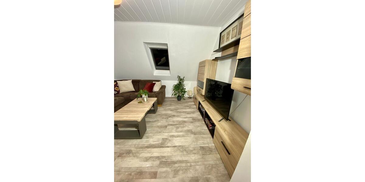 Dachgeschoßwohnung Wesselburen - 3 Zimmer, 70 m&sup2;, 820&euro; | Angebot:26023632