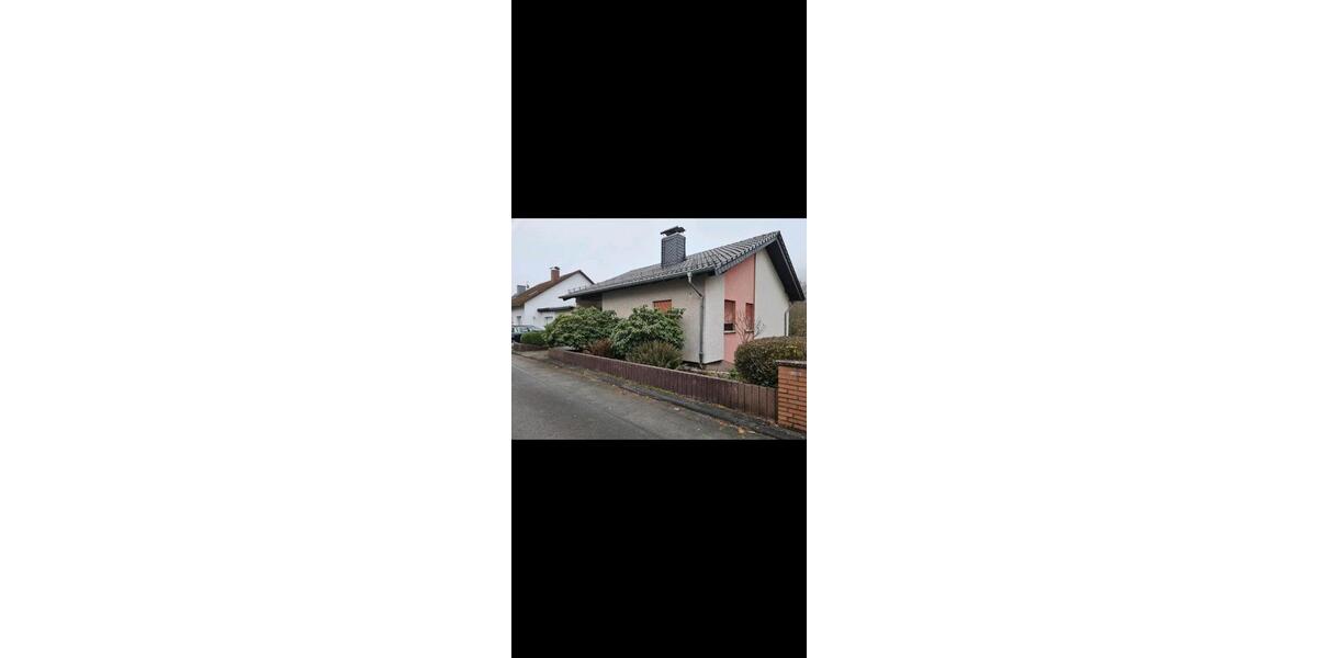 Einfamilienhaus Ehringshausen - 4 Zimmer, 110 m&sup2;, 1.200&euro; | Angebot:26620709