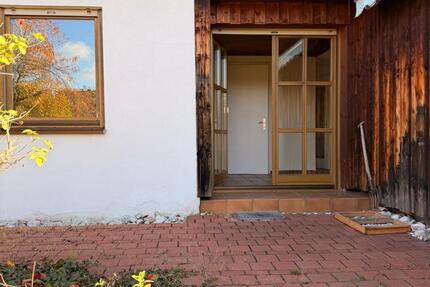 Großes Einfamilienhaus in Schwarzenfeld mit Garten zu vermieten 8 zimmer