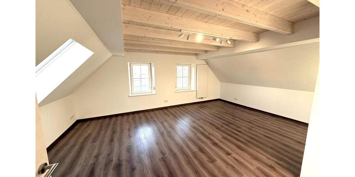 Etagenwohnung Ellingen - 4 Zimmer, 140 m&sup2;, 1.470&euro; | Angebot:22972651