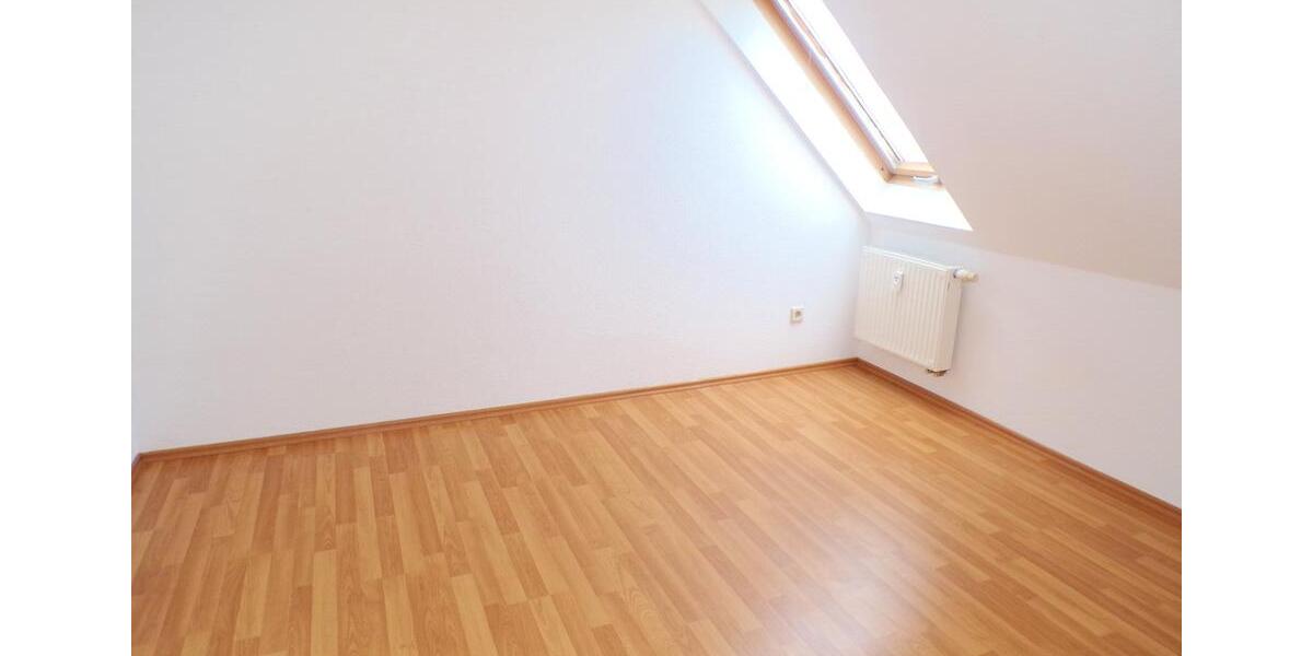 * gemütliche 2 Zimmer Wohnung in Leubnitz zu vermieten * mit Wanne und Dusche * 2 zimmer