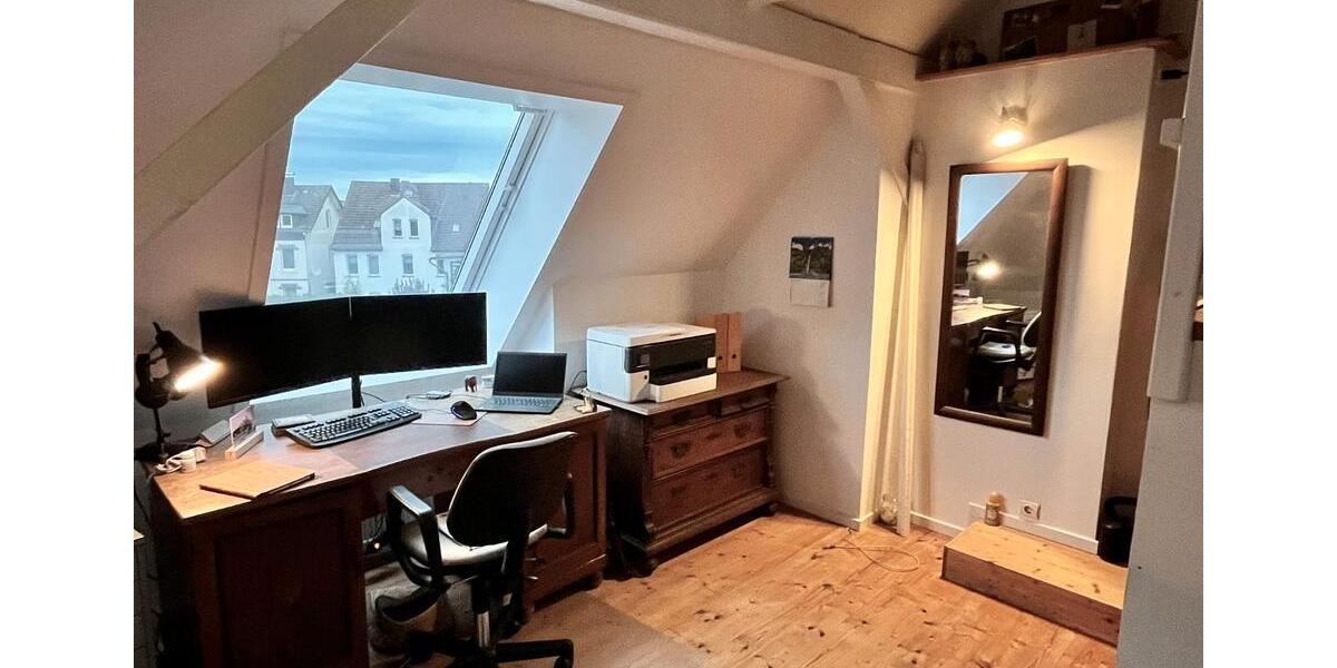 Dachgeschoßwohnung Bad Salzuflen - 4 Zimmer, 80 m&sup2;, 750&euro; | Angebot:25972401