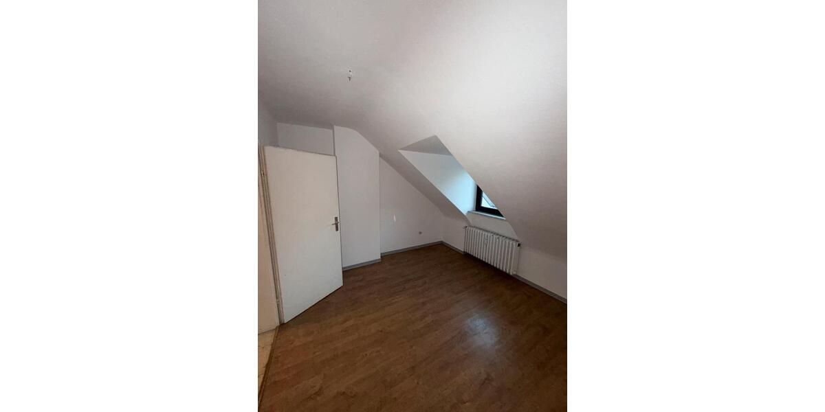Dachgeschoßwohnung Trier Nord - 3 Zimmer, 70 m&sup2;, 940&euro; | Angebot:26238647