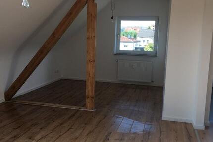 Schöne Dachgeschoss - Wohnung in Saarbrücken - Eschringen 3 zimmer
