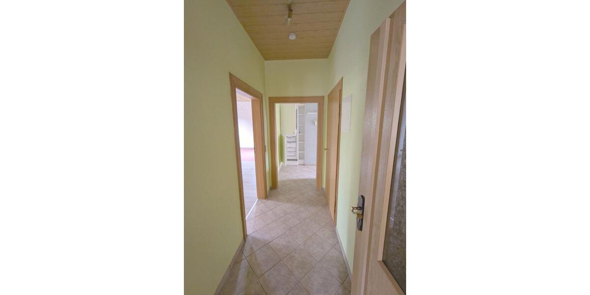 Erdgeschoßwohnung Waltershausen - 3 Zimmer, 88 m&sup2;, 615&euro; | Angebot:25934036