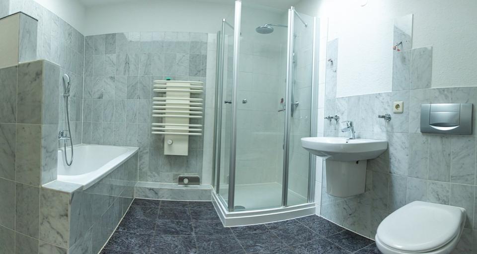 Dachgeschoßwohnung Dessau-Roßlau Dessau - 3 Zimmer, 94 m&sup2;, 700&euro; | Angebot:26619977