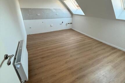 Wohnung Krefeld - 2 Zimmer, 62 m&sup2;, 600&euro; | Angebot:25052522