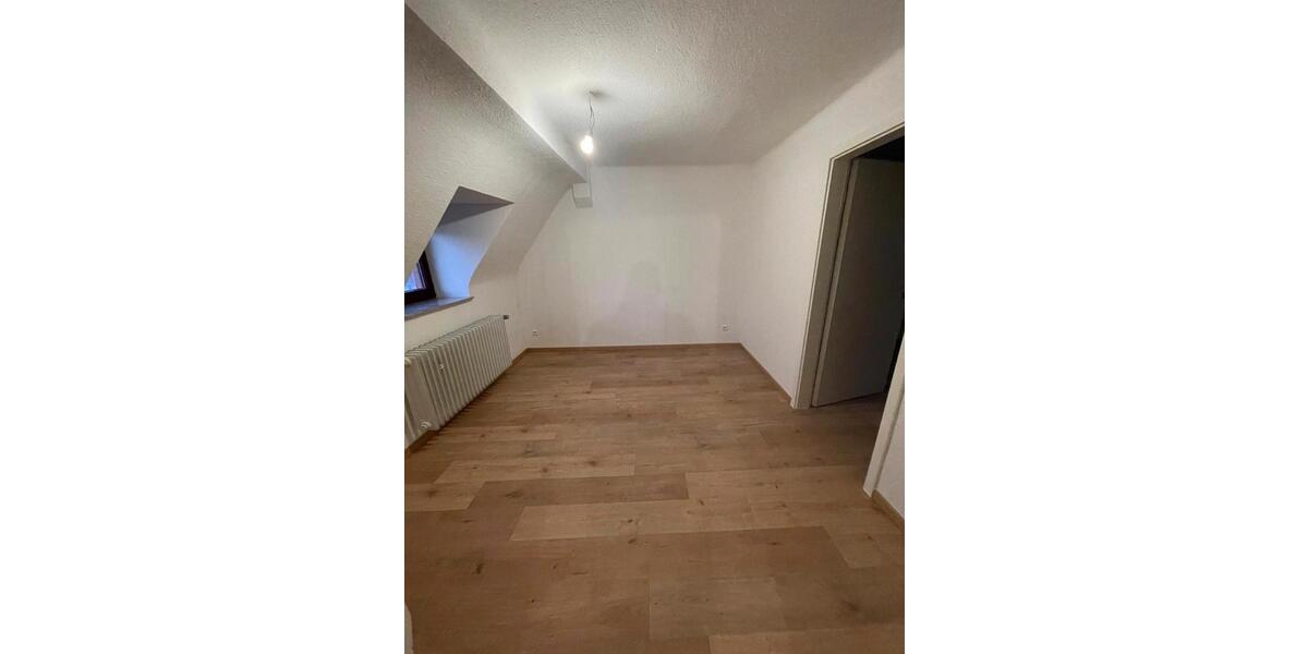 Etagenwohnung Zweibrücken - 4 Zimmer, 100 m&sup2;, 1.000&euro; | Angebot:25952471