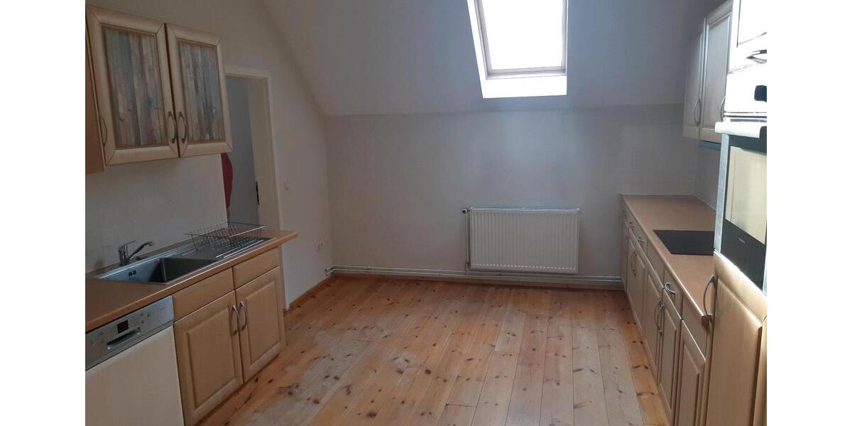Etagenwohnung Parchim - 4 Zimmer, 120 m&sup2;, 800&euro; | Angebot:25882730