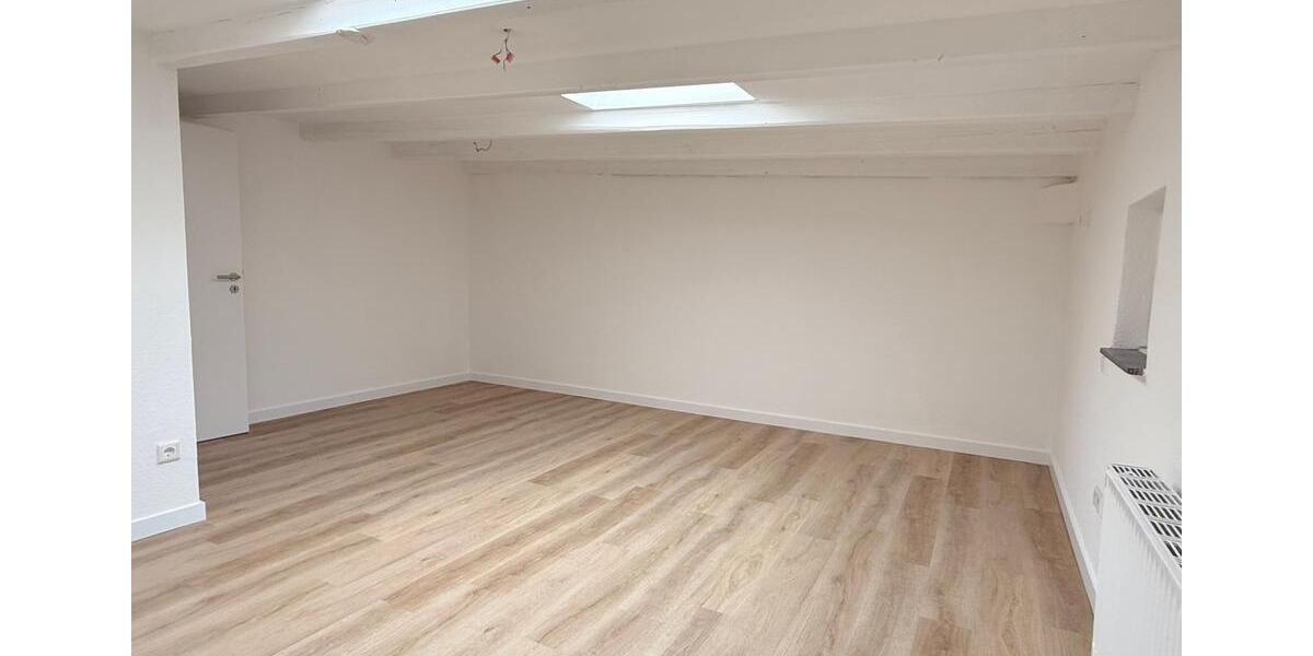 Dachgeschoßwohnung Hannover Vahrenwald-List - 3 Zimmer, 99 m&sup2;, 989&euro; | Angebot:26364151