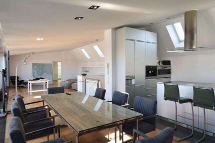 Wohnung Düsseldorf Altstadt - 5 Zimmer, 219 m&sup2;, 2.695&euro; | Angebot:23026451