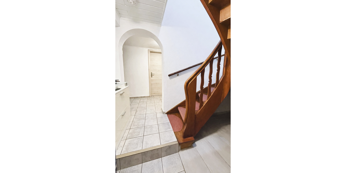 Etagenwohnung Grafschaft - 5 Zimmer, 140 m&sup2;, 980&euro; | Angebot:25122233