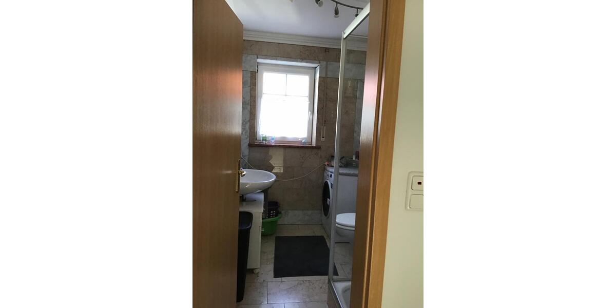 Etagenwohnung Schiltberg - 4 Zimmer, 130 m&sup2;, 1.380&euro; | Angebot:26196409