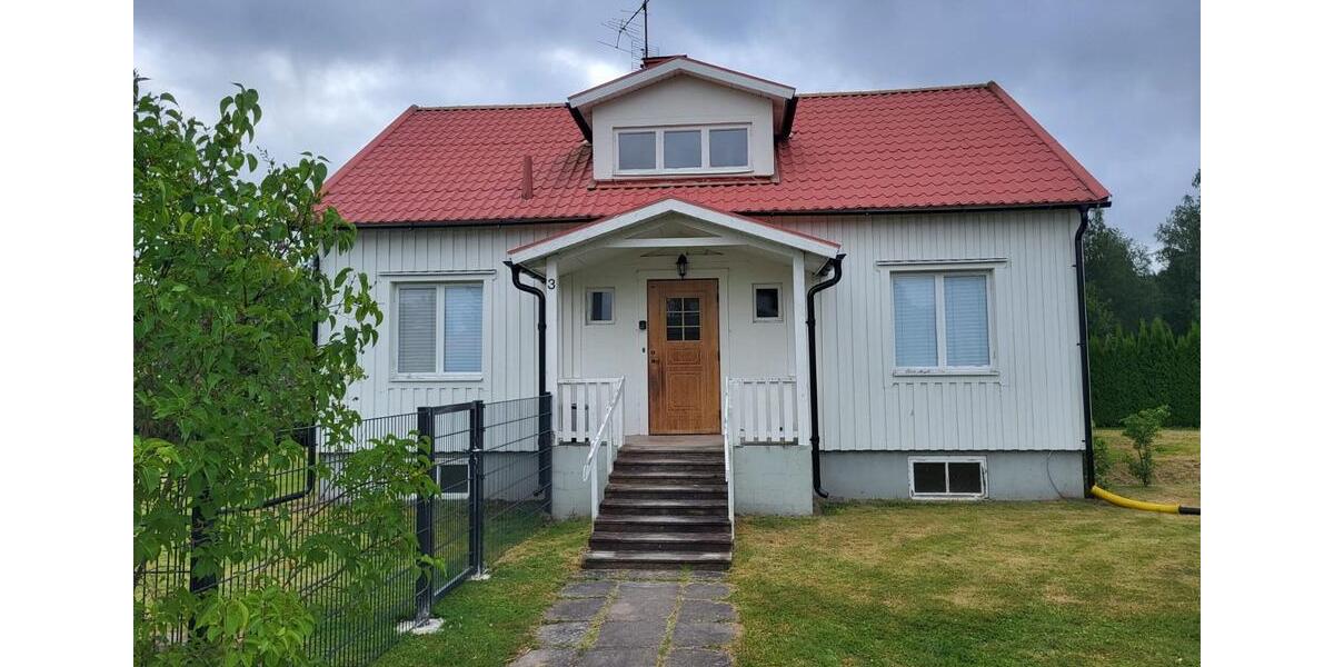 Einfamilienhaus Esens - 7 Zimmer, 100 m&sup2;, 80&euro; | Angebot:24830505