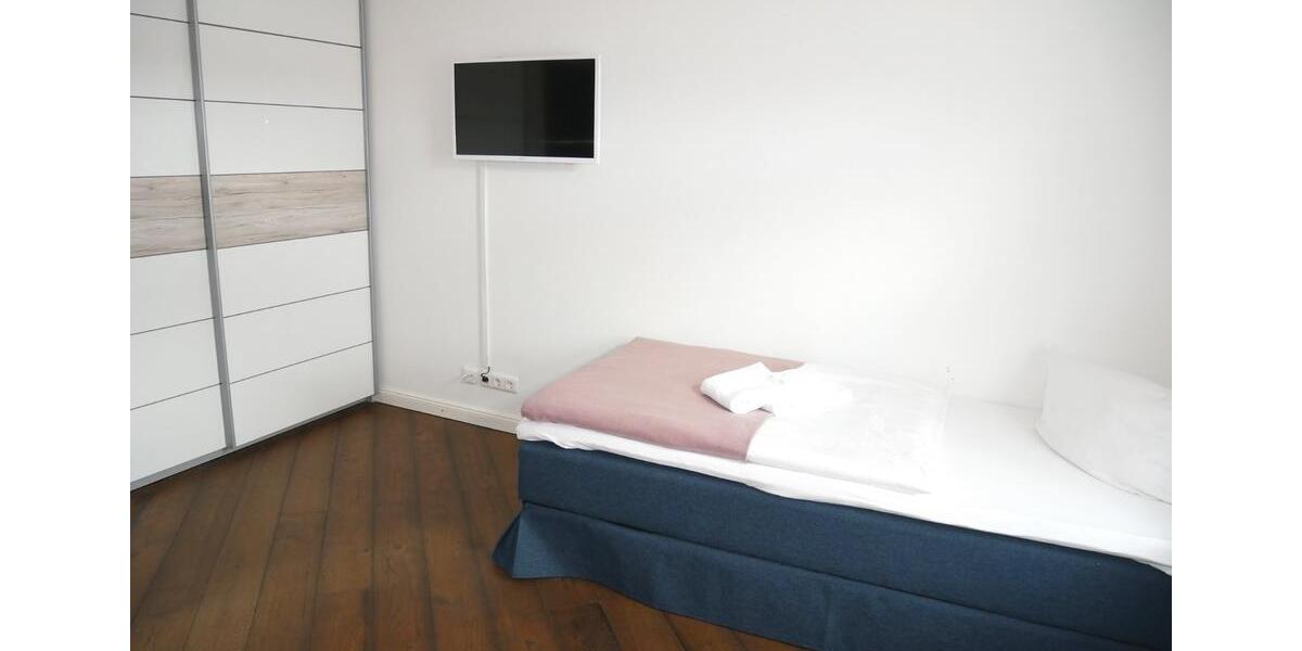 Wohnen auf Zeit Nittendorf - 3 Zimmer, 90 m&sup2;, 78&euro; | Angebot:10693688