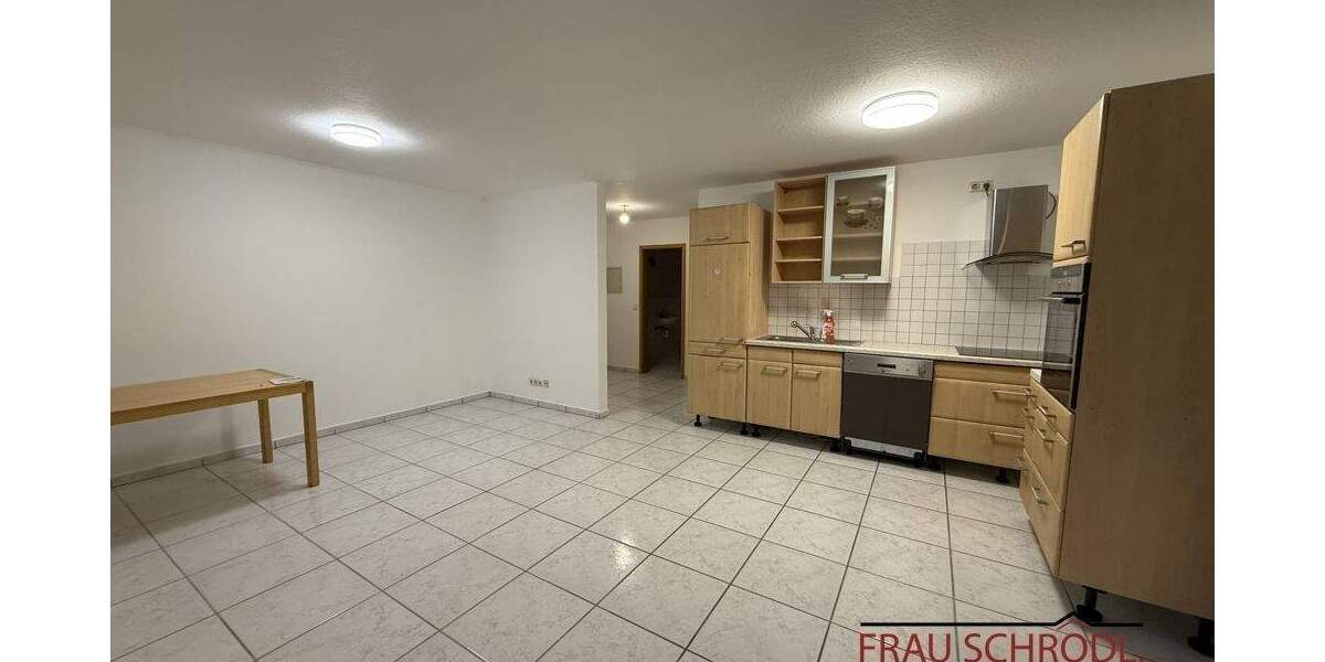 Ruhige 2-Zimmer-Wohnung mit Terrasse und Aufzug - ideal für Singles oder Senioren Engen-Ballenberg 2 zimmer