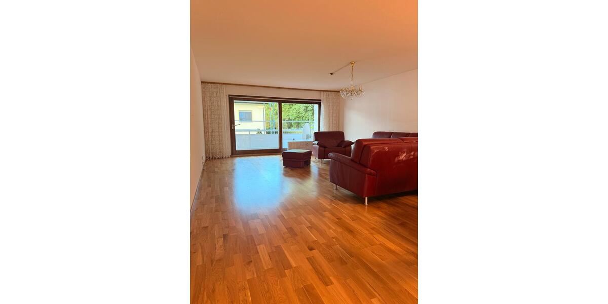 Etagenwohnung Kornwestheim - 4 Zimmer, 120 m&sup2;, 1.700&euro; | Angebot:26615319