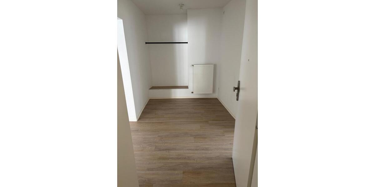Etagenwohnung Wesel Fusternberg - 3 Zimmer, 92 m&sup2;, 880&euro; | Angebot:26587569