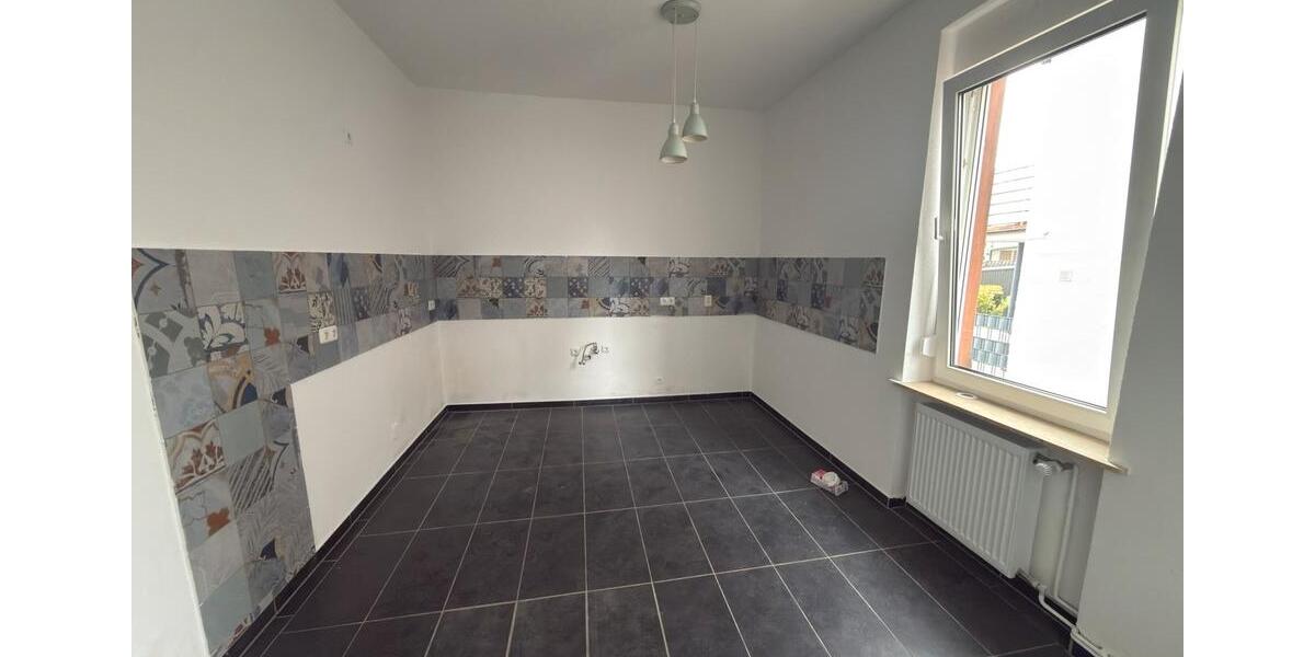Doppelhaushälfte Münster (Hessen) - 7 Zimmer, 195 m&sup2;, 2.450&euro; | Angebot:26048023