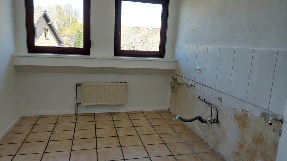 Dachgeschoßwohnung Brilon - 3 Zimmer, 90 m&sup2;, 680&euro; | Angebot:26048100