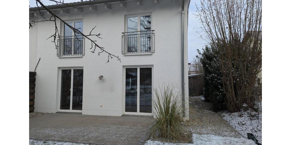 Doppelhaushälfte mit PV-Anlage u. großem Garten in Haindlfing 6.5 zimmer