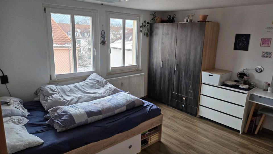 Dachgeschoßwohnung Jena - 3 Zimmer, 52 m&sup2;, 902&euro; | Angebot:24875308