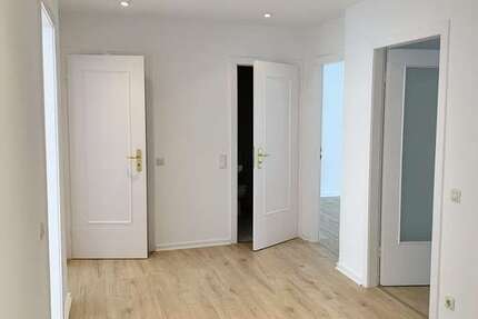 Wohnung Düsseldorf Pempelfort - 4 Zimmer, 102 m&sup2;, 1.530&euro; | Angebot:27250288