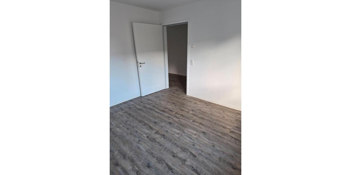 Etagenwohnung Rechlin - 2 Zimmer, 68 m&sup2;, 680&euro; | Angebot:26560341