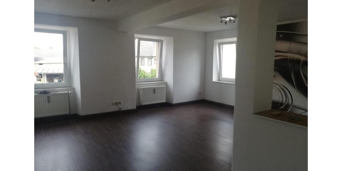 Etagenwohnung Nienburg (Saale) - 1 Zimmer, 49 m&sup2;, 287&euro; | Angebot:25843374