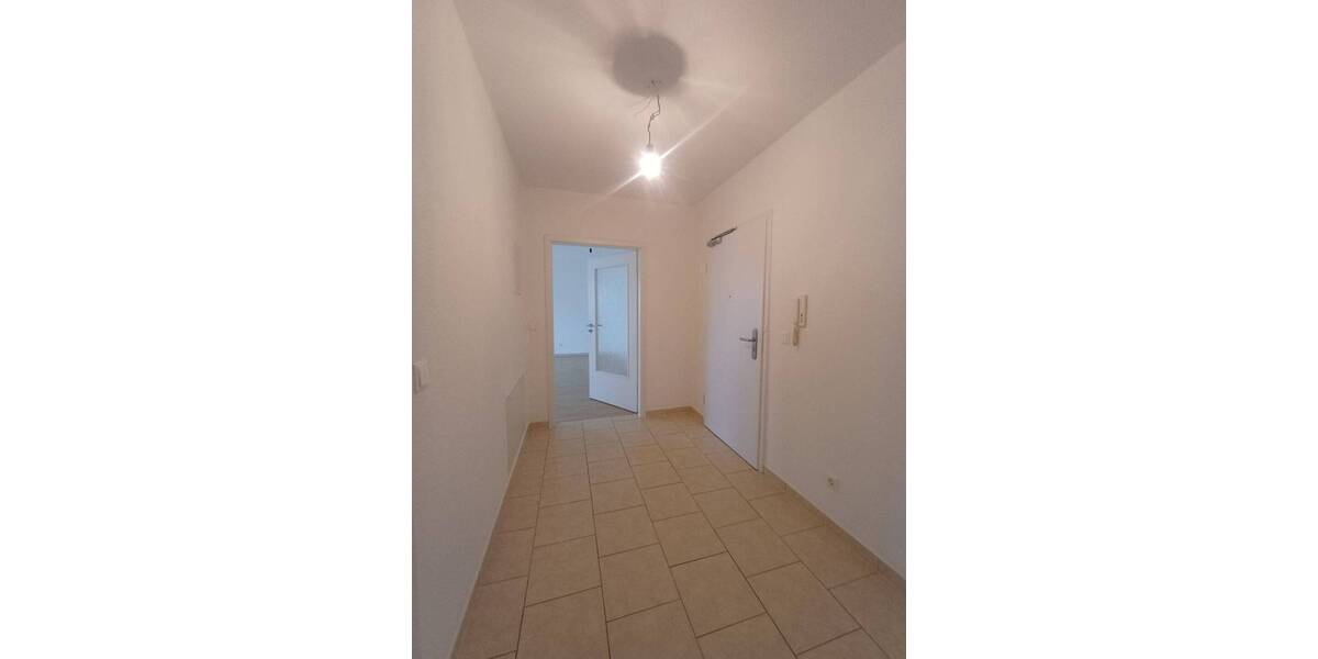 Etagenwohnung Zwickau Niederplanitz - 2 Zimmer, 63 m&sup2;, 499&euro; | Angebot:26170930