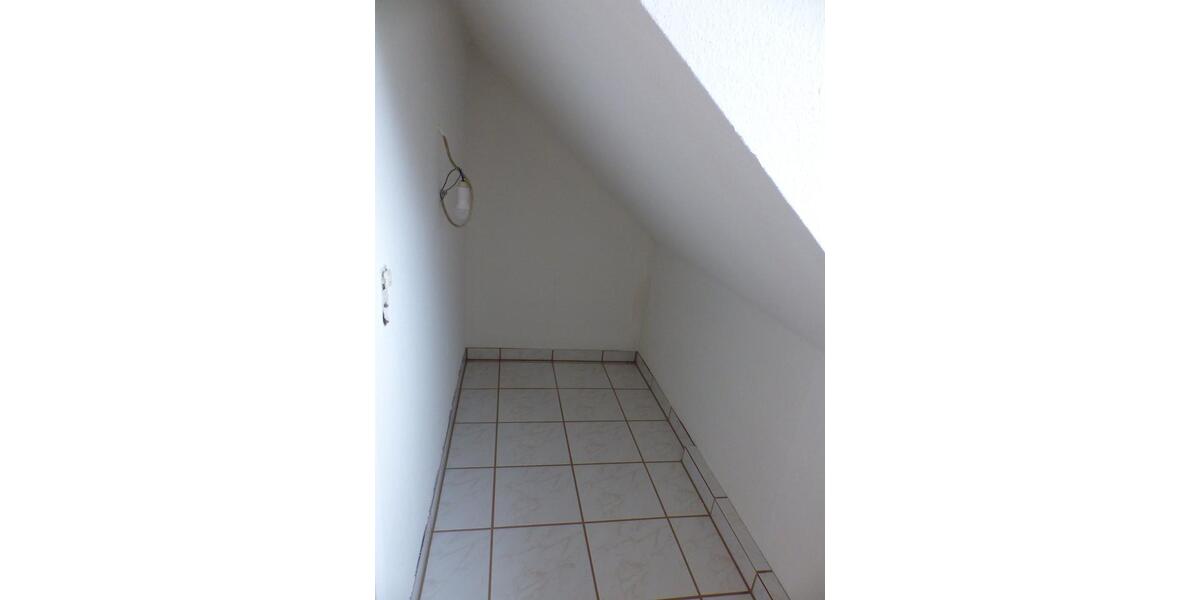 Dachgeschoßwohnung Bönnigheim - 1 Zimmer, 32 m&sup2;, 350&euro; | Angebot:24787155