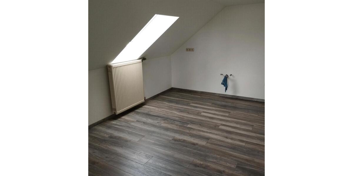 Etagenwohnung Falkenfels - 3 Zimmer, 70 m&sup2;, 550&euro; | Angebot:24743248