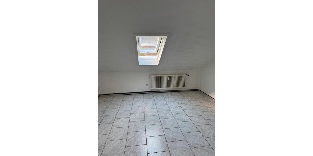 Dachgeschoßwohnung Kronach - 4 Zimmer, 86 m&sup2;, 550&euro; | Angebot:26233550