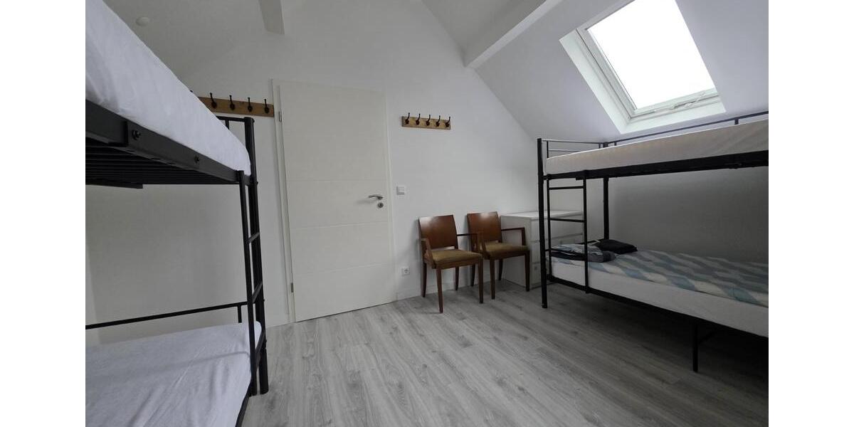 Wohnen auf Zeit Brühl - 5 Zimmer, 143 m&sup2;, 25&euro; | Angebot:22906681