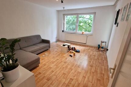 45€Nacht: 20 qm großes 2er-WG-Zimmer in Stöcken zimmer