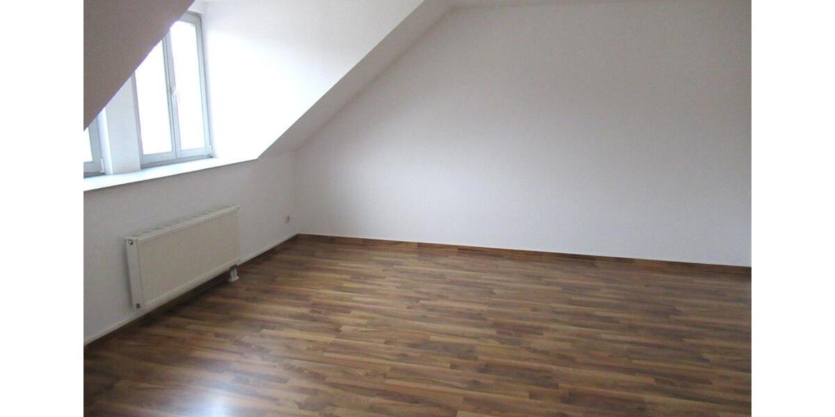Etagenwohnung Werdau - 3 Zimmer, 76 m&sup2;, 440&euro; | Angebot:26477175