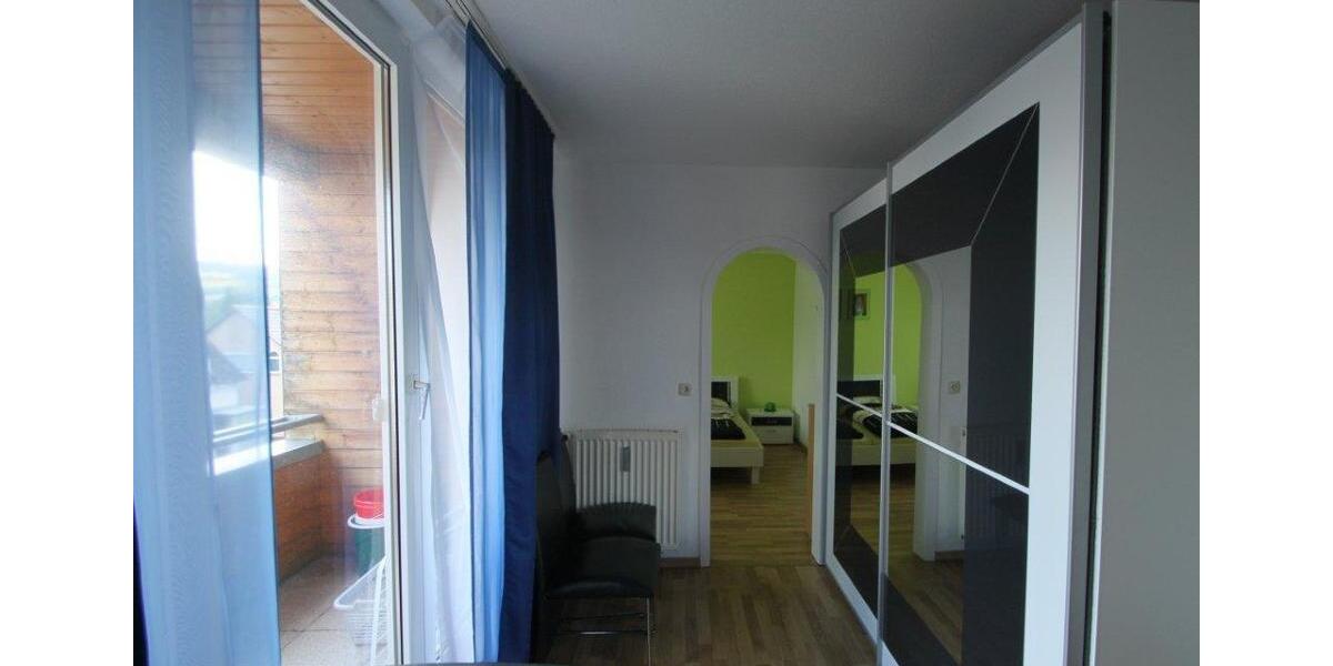 Dachgeschoßwohnung Bad Pyrmont - 2.5 Zimmer, 73 m&sup2;, 450&euro; | Angebot:26478284