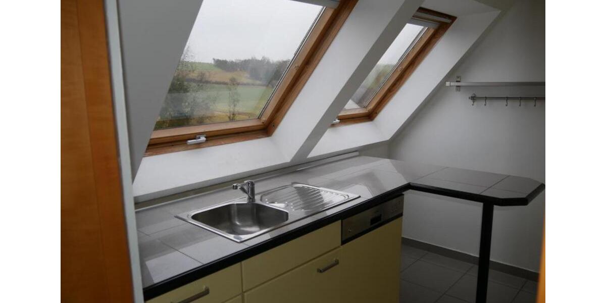 Moderne, helle Dachgeschosswohnung 2 Ebenen, 3,5 Zi. IdsteinWö. 3 zimmer