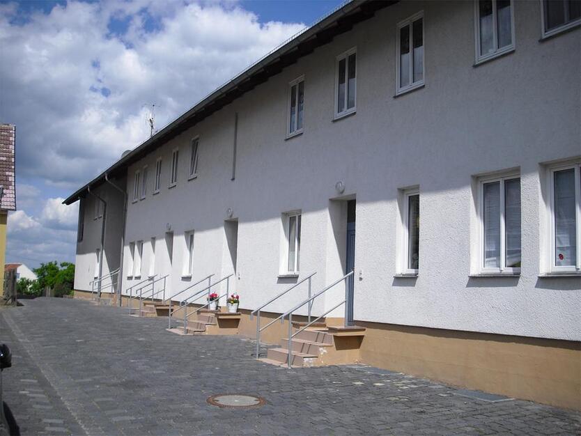 2 Raum Wohnung mit Wohnberechtigungsschein, ruhige Lage & Ausblick zu vermieten!