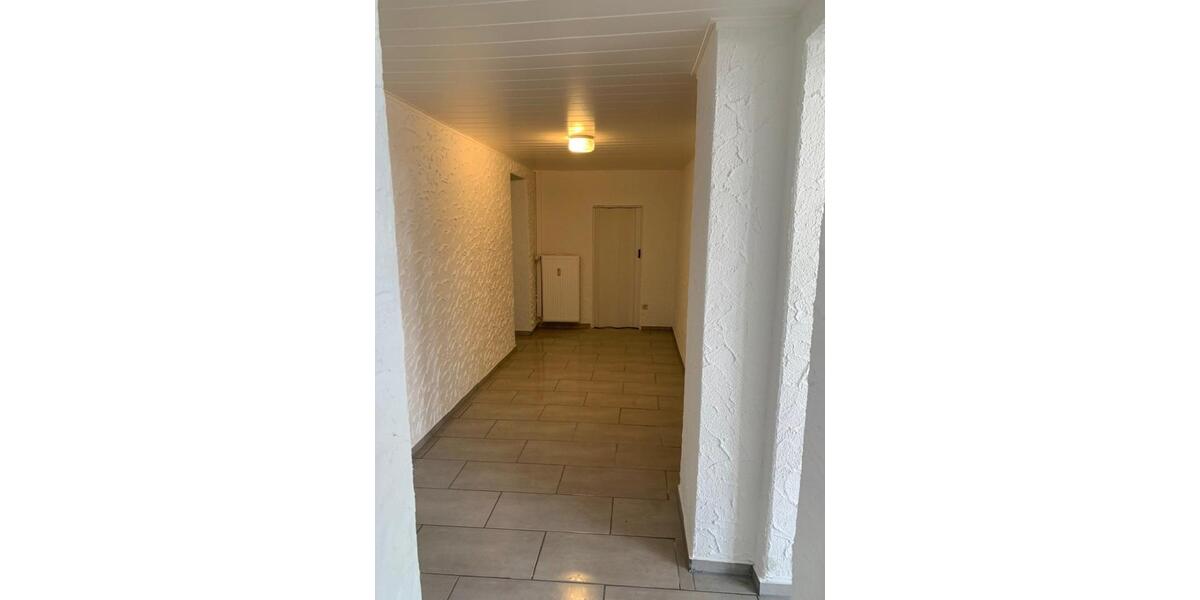 Erdgeschoßwohnung Korbach - 3 Zimmer, 77 m&sup2;, 650&euro; | Angebot:24946521