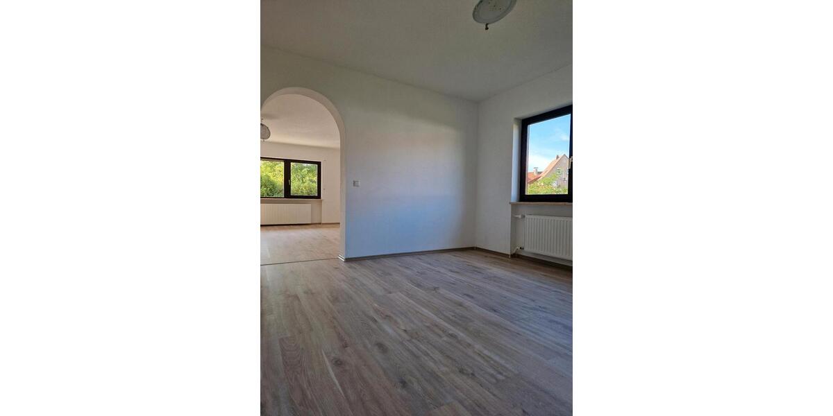 Terrassenwohnung Marktsteft - 5 Zimmer, 115 m&sup2;, 1.300&euro; | Angebot:24978579