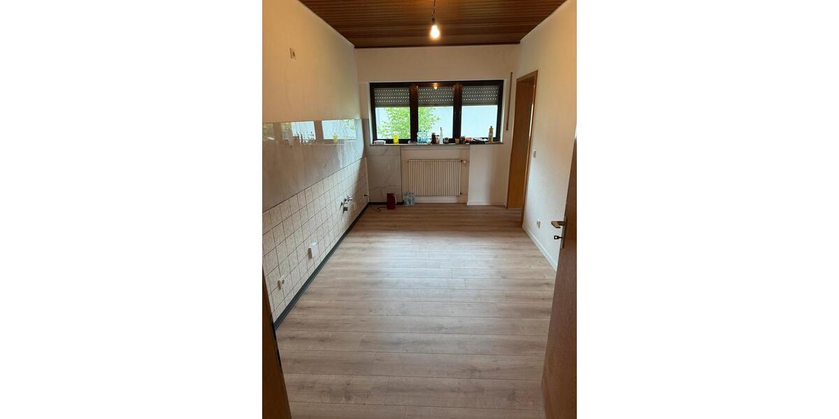 Erdgeschoßwohnung Kreuztal - 2 Zimmer, 95 m&sup2;, 900&euro; | Angebot:26691964