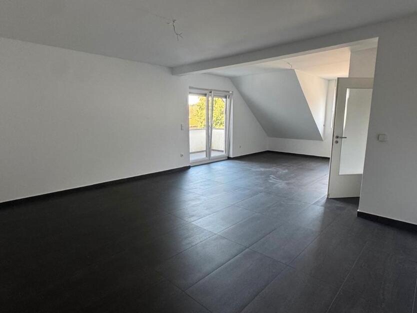 Moderne 3-Zimmer-DG Wohnung in Schloss Neuhaus zimmer