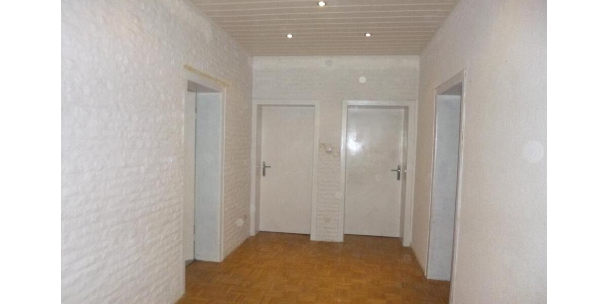 Etagenwohnung Duisburg - 3 Zimmer, 106 m&sup2;, 750&euro; | Angebot:26704132