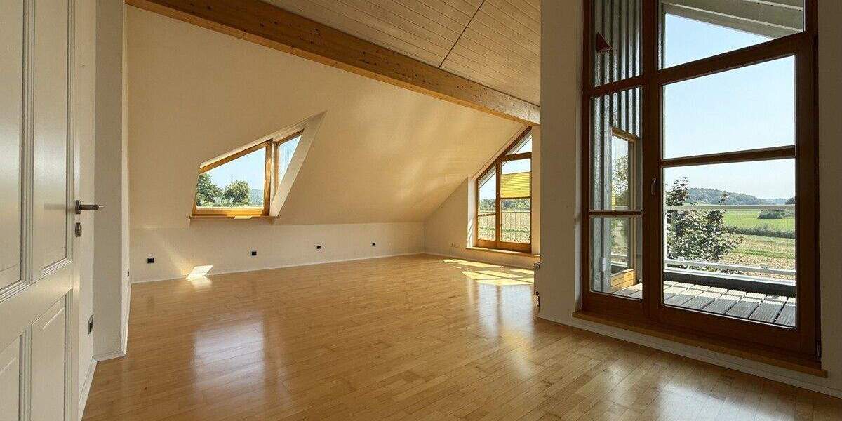 Etagenwohnung Crailsheim - 3 Zimmer, 135 m&sup2;, 1.200&euro; | Angebot:25664400