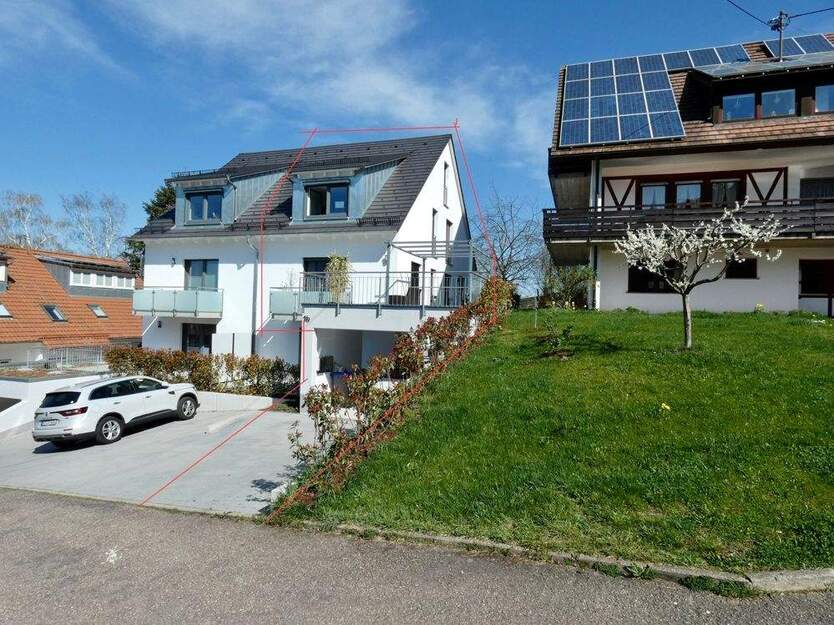 Doppelhaushälfte mit drei Zimmern und Dachstudio plus große Terrasse und Carport 4 zimmer