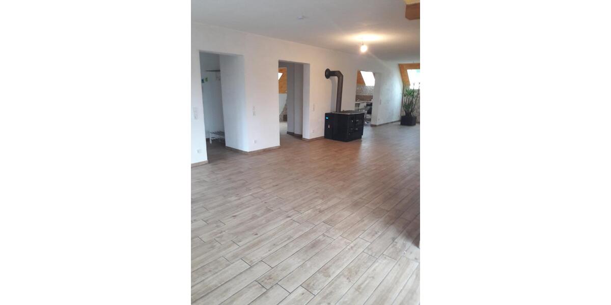 Etagenwohnung Breisach am Rhein - 3 Zimmer, 133 m&sup2;, 900&euro; | Angebot:25023281