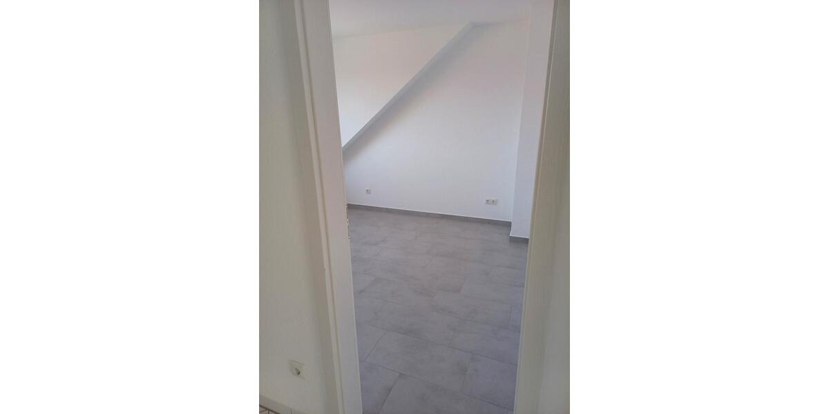 Dachgeschoßwohnung Rühen - 2 Zimmer, 56 m&sup2;, 460&euro; | Angebot:26498283
